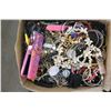 Image 1 : BOX OF VARIOUS JEWELLRY