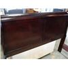 Image 3 : NEW AVENZA CHERRY FINISH QUEENSIZE SLEIGH BED FRAME