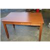 Image 1 : ONE DRAWER MODERN MAPLE DESK