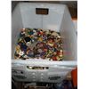 Image 1 : BOX OF BUTTONS