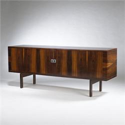 Hans Wegner credenza