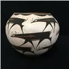 Image 2 : Zuni Pottery Jar - Peynetsa
