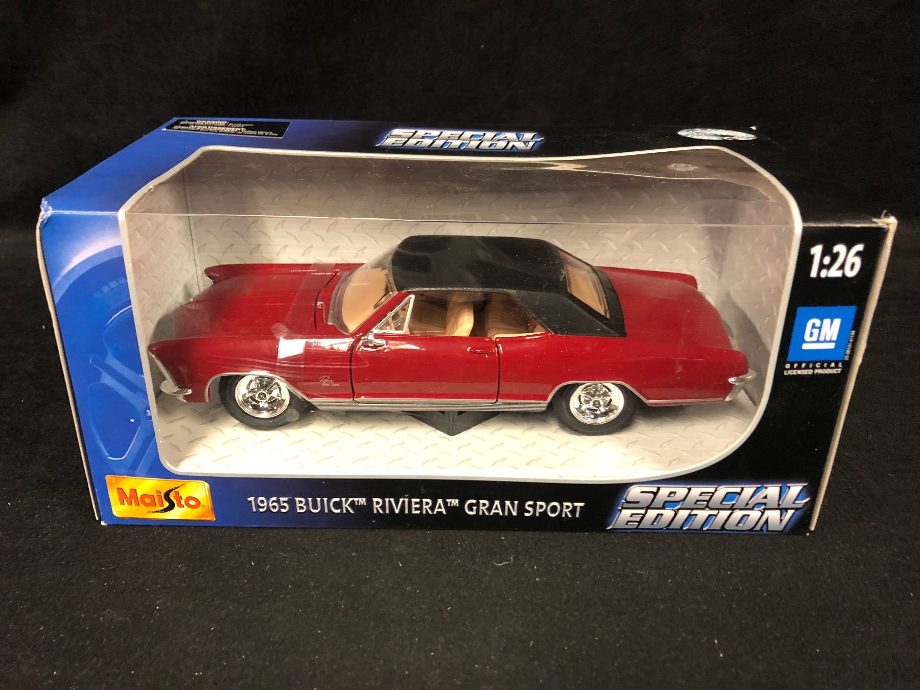 Maisto Buick Riviera (1965) : voiture miniature à l'échelle 1