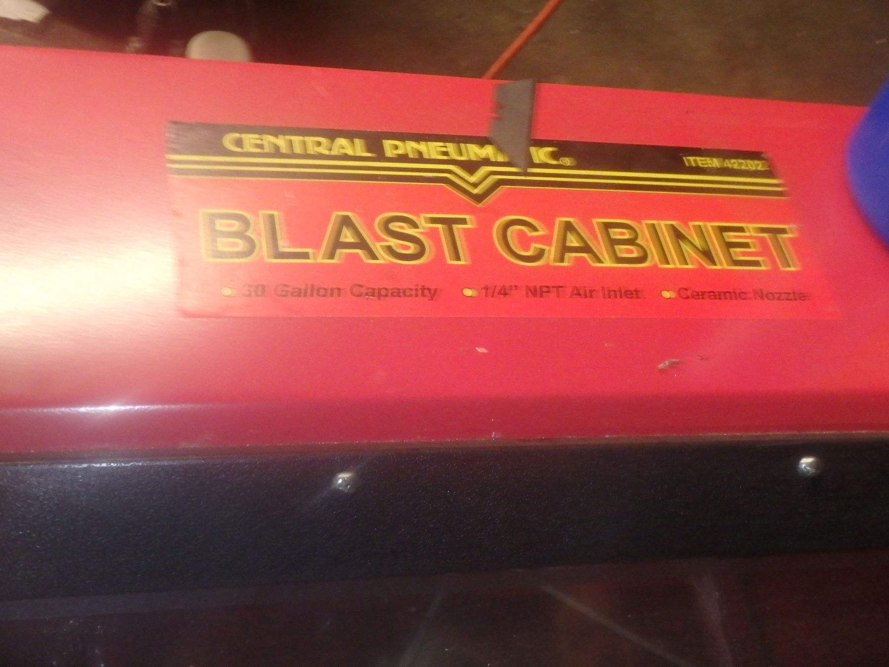 Benchtop Blast Cabinet By Central Pneumatic