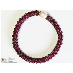 26) GARNET & CULTURED PEARL FLEXIBLE BRACELET