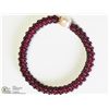 Image 1 : 26) GARNET & CULTURED PEARL FLEXIBLE BRACELET