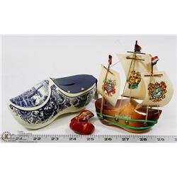 DUTCH HANDMADE WOOD SHOE PIGGY BANK W/LOCK AND