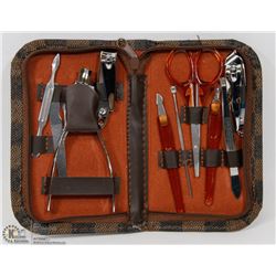10 PIECE MANICURE SET IN CARRY CASE NEW