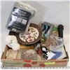 Image 1 : LOT OF NEW & USE HOUSEHOLD & COLLECTIBLES ITEMS.