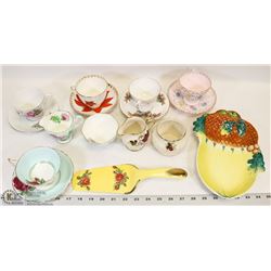 VINTAGE ITEMS PIE LIFTER H. HYNSLEY