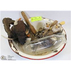 WASH PAN WITH ASSORTED EAGLES & ITEMS.
