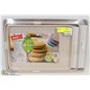Image 1 : BAKENS 3PC COOKIE SHEET SET