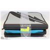 Image 1 : GROUP OF 4 ZIPPERED 1 1/2" BINDERS