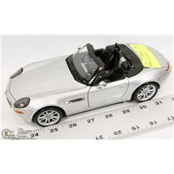 1:18 DIE CAST BMW Z8.