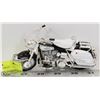 Image 1 : DIE CAST PLASTIC HARLEY 1:18 SCALE.