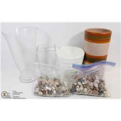 FLAT OF VASES AND DECORATIVE ROCKS