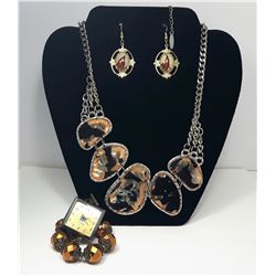 14 - INLAID SHELL STATEMENT NECKLACE