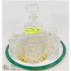 6 WHISKEY GLASSES/DECANTER & TRAY