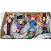 Image 1 : BOX OF VINTAGE TALL CLOWN STATUES