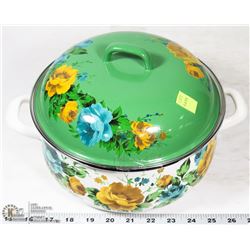 COOKING POT WITH LID
