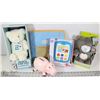 Image 1 : BOX OF BABY ITEMS
