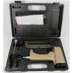 BRAD NAILER WITH CASE