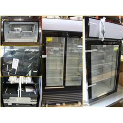 FEATURED ITEMS: ALL YOU CAN DISPLAY CASES!