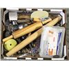 Image 1 : ASSORTED KITCHEN UTENSILS