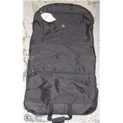 NIB BLACK DELSEY GARMENT BAG 45845BK -ON CHOICE-