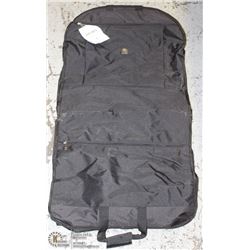 NIB BLACK DELSEY GARMENT BAG 45845BK -ON CHOICE-