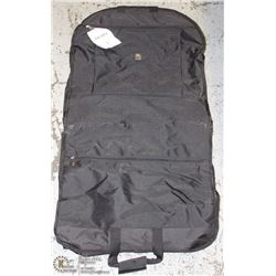 NIB BLACK DELSEY GARMENT BAG 45845BK -ON CHOICE-