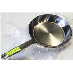 LOT OF 4 NEW 12.5" CARBON STEEL FRY PANS
