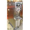 Image 2 : SINGLE BARREL ICE CREAM MACHINE
