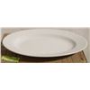 Image 1 : LOT OF 12 NEW 13" OVAL PLATTERS