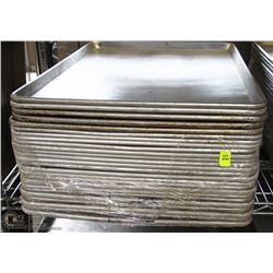 LOT OF 25 BAKING TRAYS ON CHOICE
