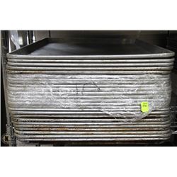 LOT OF 25 BAKING TRAYS ON CHOICE