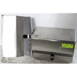 2 STAINLESS STEEL PAPER TOWEL HOLDERS USES