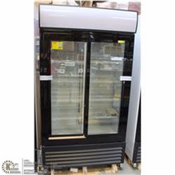 NEW UPRIGHT DUAL-SLIDING DOOR REFRIGERATOR