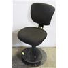 Image 1 : HEAVY DUTY BLACK SWIVEL CHAIRS WITH FOOT