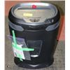 Image 1 : STAPLES PAPER SHREDDER