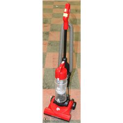 DIRT DEVIL QUICK LITE PLUS VACUUM