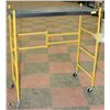 Image 1 : YELLOW METAL PORTABLE SCAFFOLDING