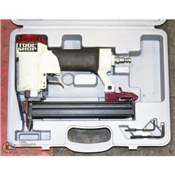 TOOLSHOP 18 GUAGE AIR STAPLER IN CASE