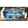 Image 1 : 1:18 DIE CAST 1965 CORVETTE.