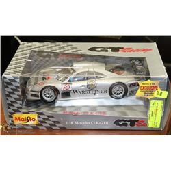 1:18 DIE CAST MERCEDES CLK-GTR SILVER.