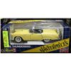Image 1 : 1:18 DIE CAST REVELL 1956 T-BIRD.