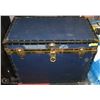 Image 1 : LARGE STEAMER TRUNK 32"X17"X26"H