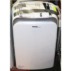 DANBY DESIGNER PORTABLE AIR CONDITIONER WITH HOSE