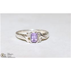 LADIES ESTATE STERLING SILVER RING WITH PURPLE