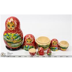 VINTAGE RUSSIAN STACKING DOLL SET